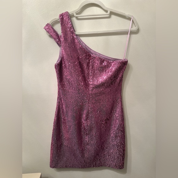 Pinkish Purple Sequin LIKELY one shoulder dress: SIZE 6 - Picture 2 of 6
